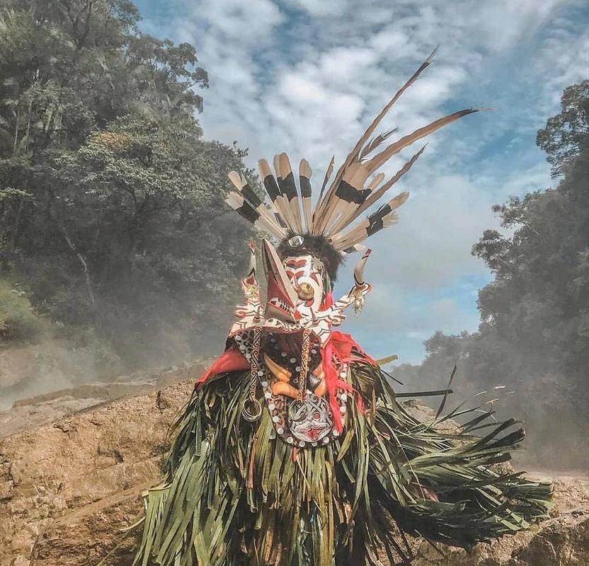 budaya dayak kalimantan